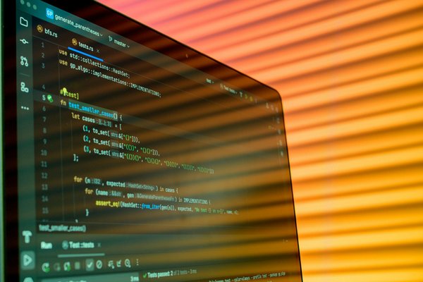 Wie Marktveränderungen nutzen, um der Konkurrenz einen Schritt voraus zu bleiben: Strategien und Auswirkungen