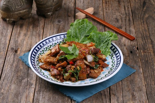 Kreative Business-Looks mit nachhaltigen Materialien: So entwirfst du innovative Outfits!